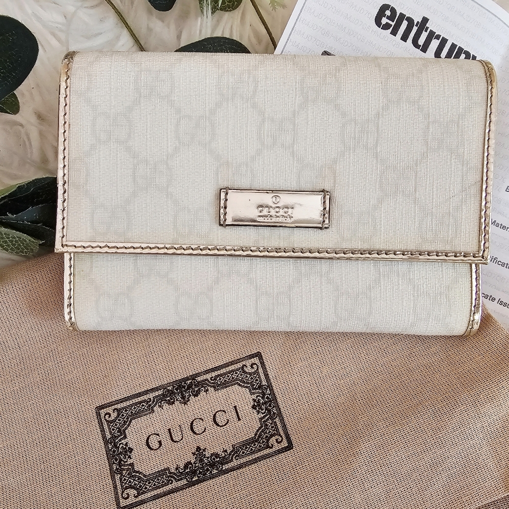 Gucci:RARE White & Silver Wallet w/ COA - Picture 2 of 15